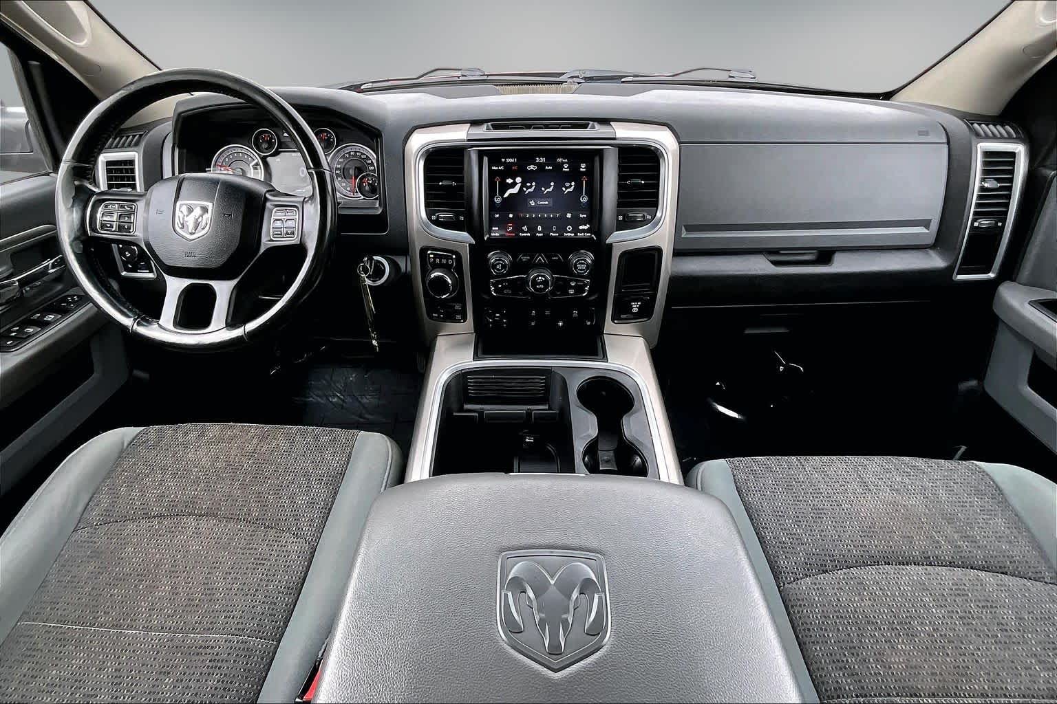 Thumbnail: 2019 RAM 1500 Classic - 9