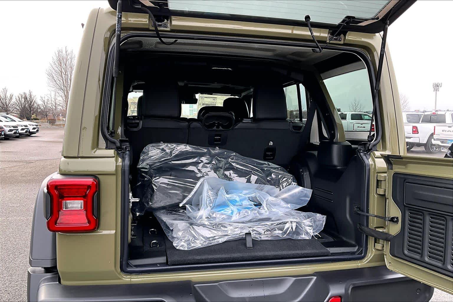 Thumbnail: 2026 Jeep Wrangler - 19