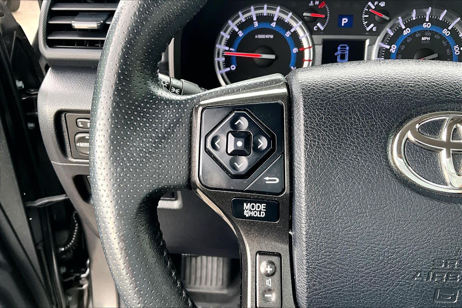 Thumbnail: 2019 Toyota 4Runner - 24