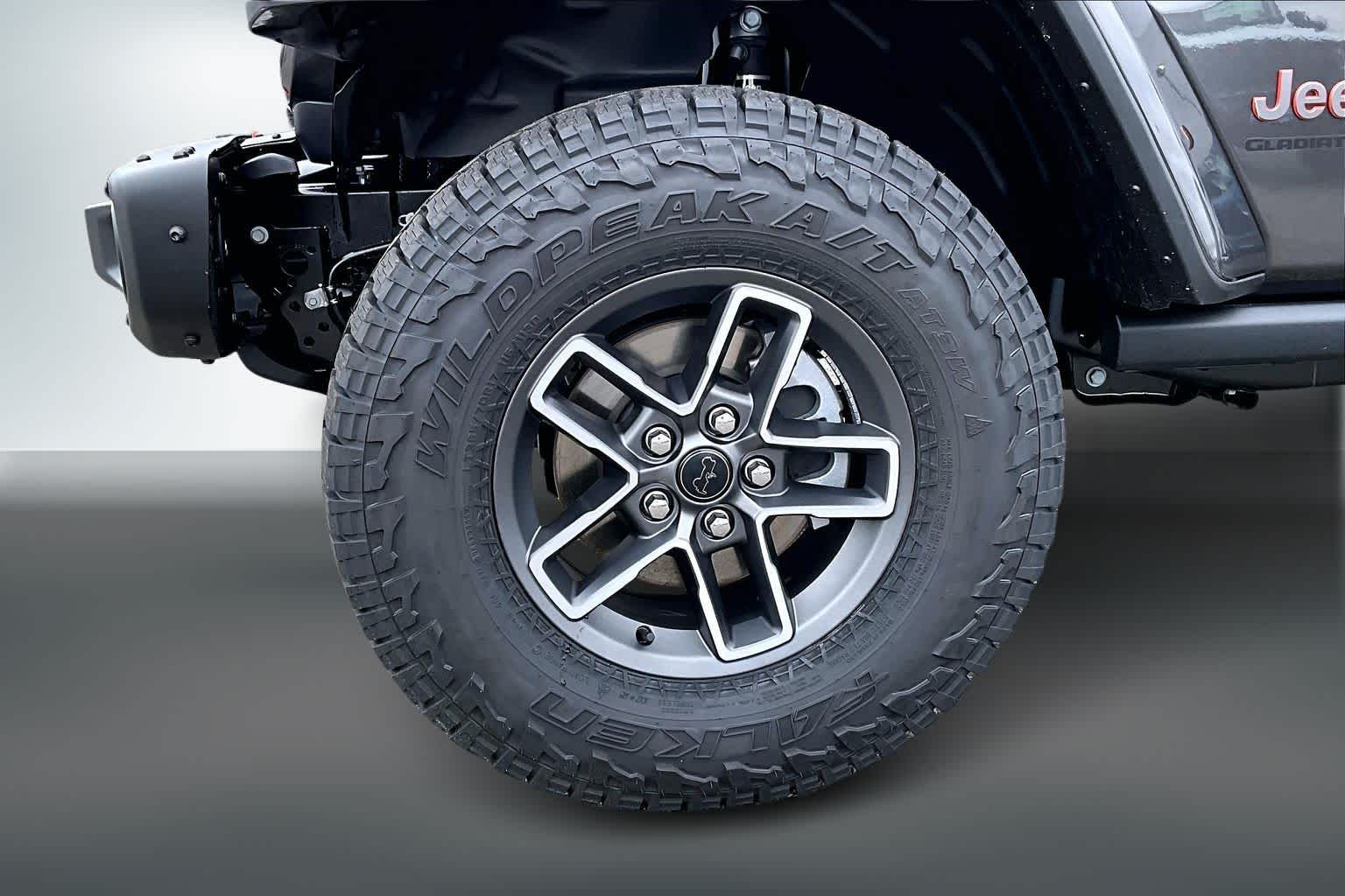 Thumbnail: 2026 Jeep Gladiator - 8