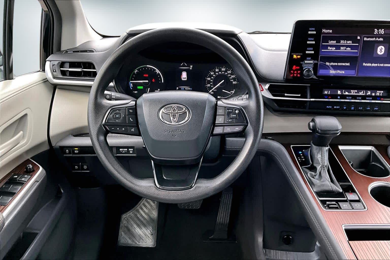 Thumbnail: 2024 Toyota Sienna - 14