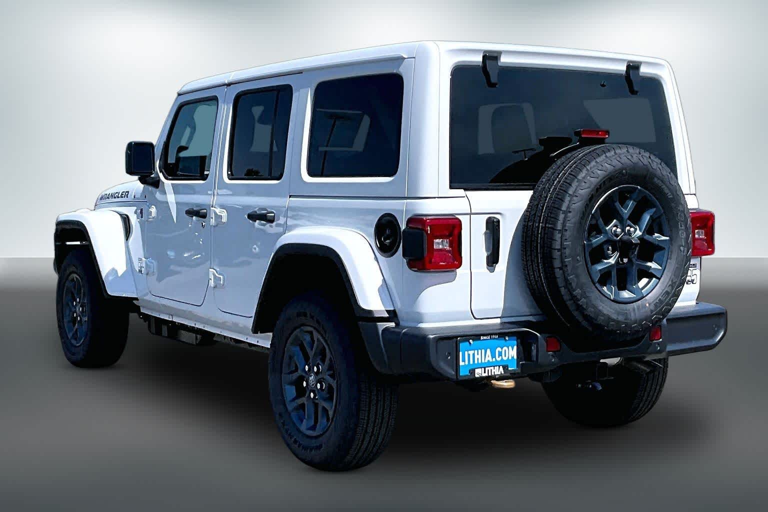 Thumbnail: 2026 Jeep Wrangler - 4