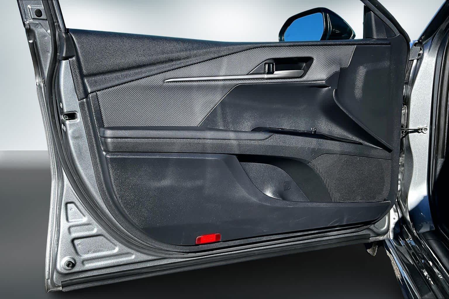 Thumbnail: 2025 Toyota Camry - 27