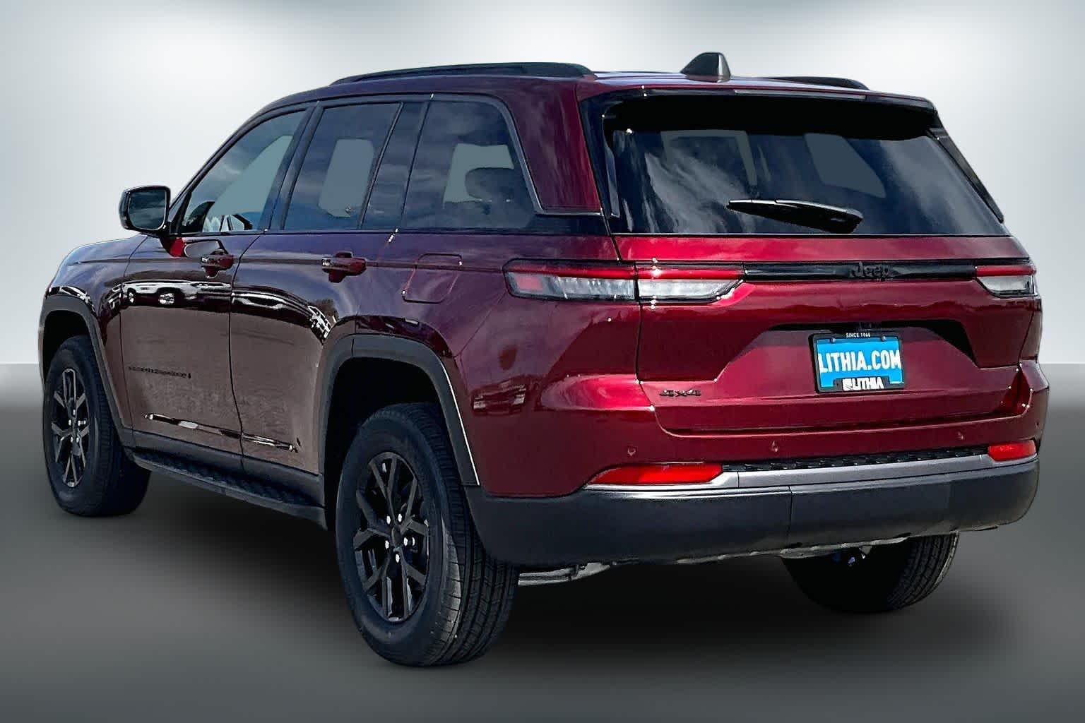 Thumbnail: 2026 Jeep Grand Cherokee - 4