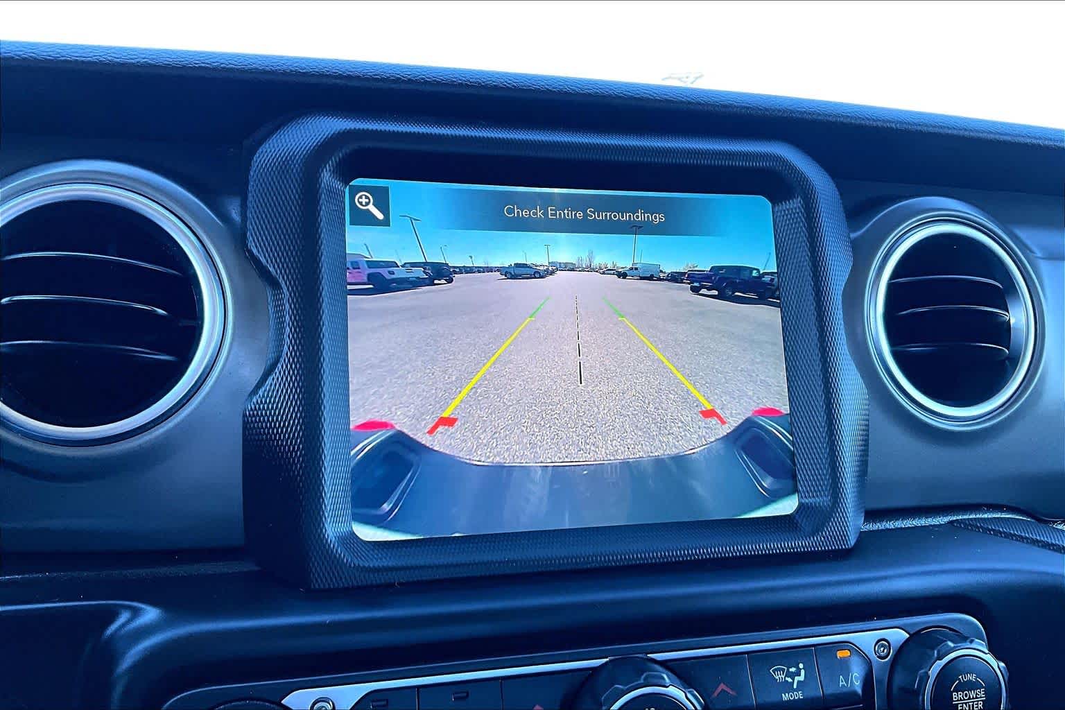 Thumbnail: 2022 Jeep Gladiator - 26