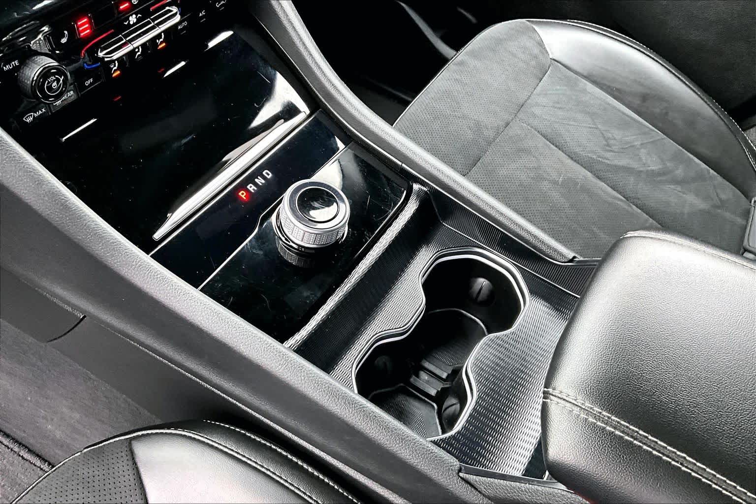 Thumbnail: 2024 Jeep Grand Cherokee L - 16