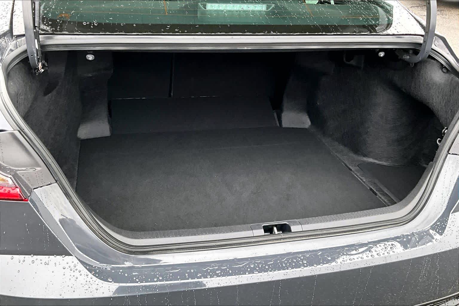 Thumbnail: 2025 Toyota Camry - 18