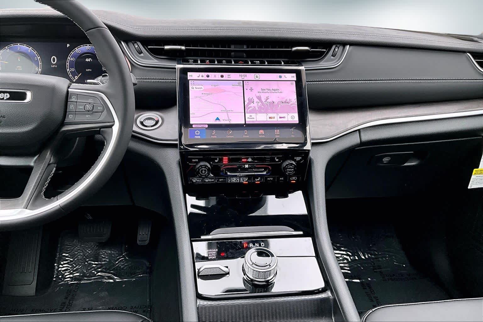 Thumbnail: 2025 Jeep Grand Cherokee - 15