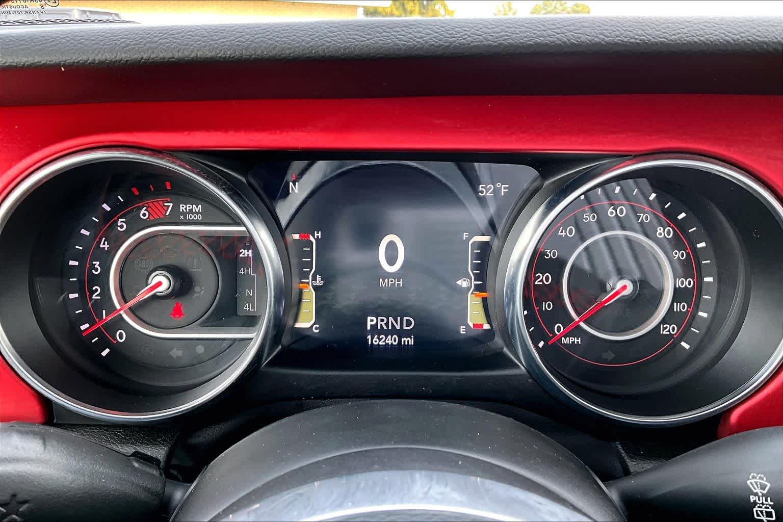 Thumbnail: 2022 Jeep Wrangler - 15