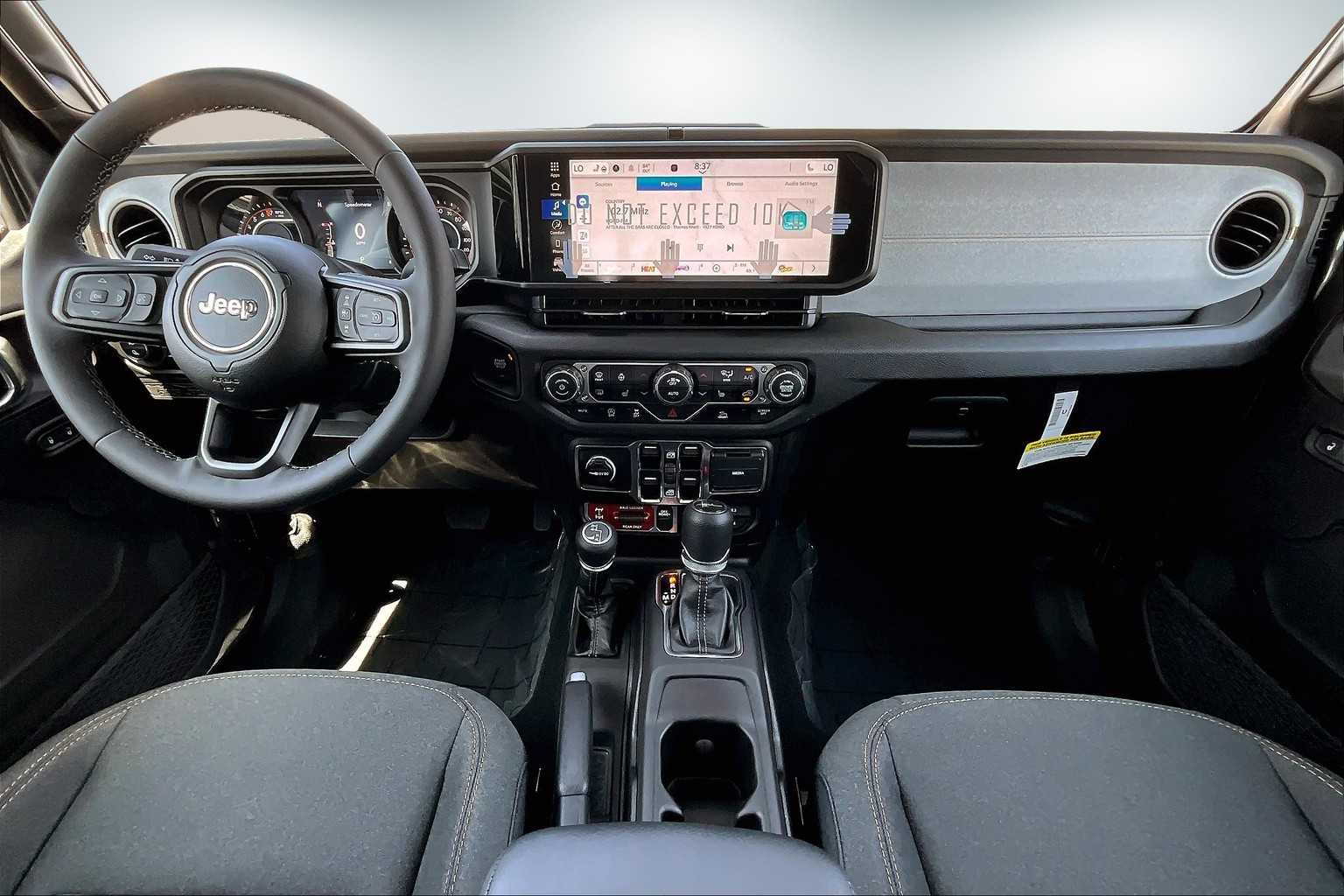 Thumbnail: 2025 Jeep Gladiator - 10