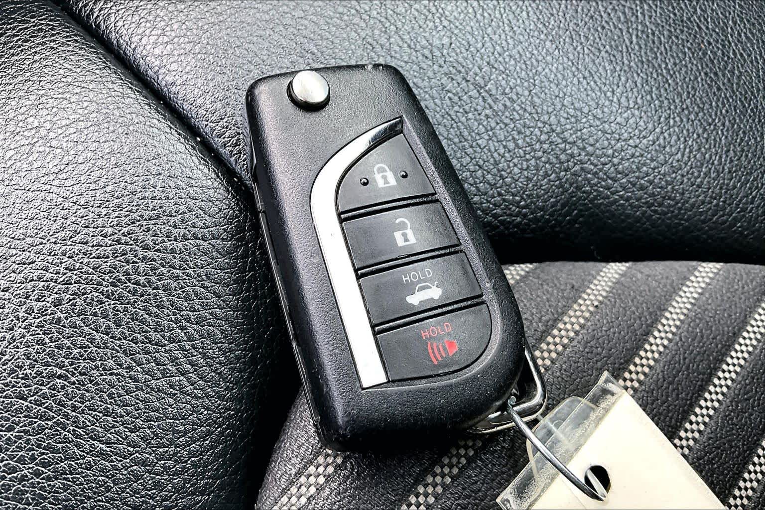 Thumbnail: 2022 Toyota Camry - 19