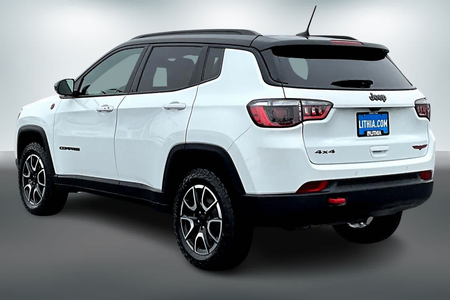 Thumbnail: 2024 Jeep Compass - 4