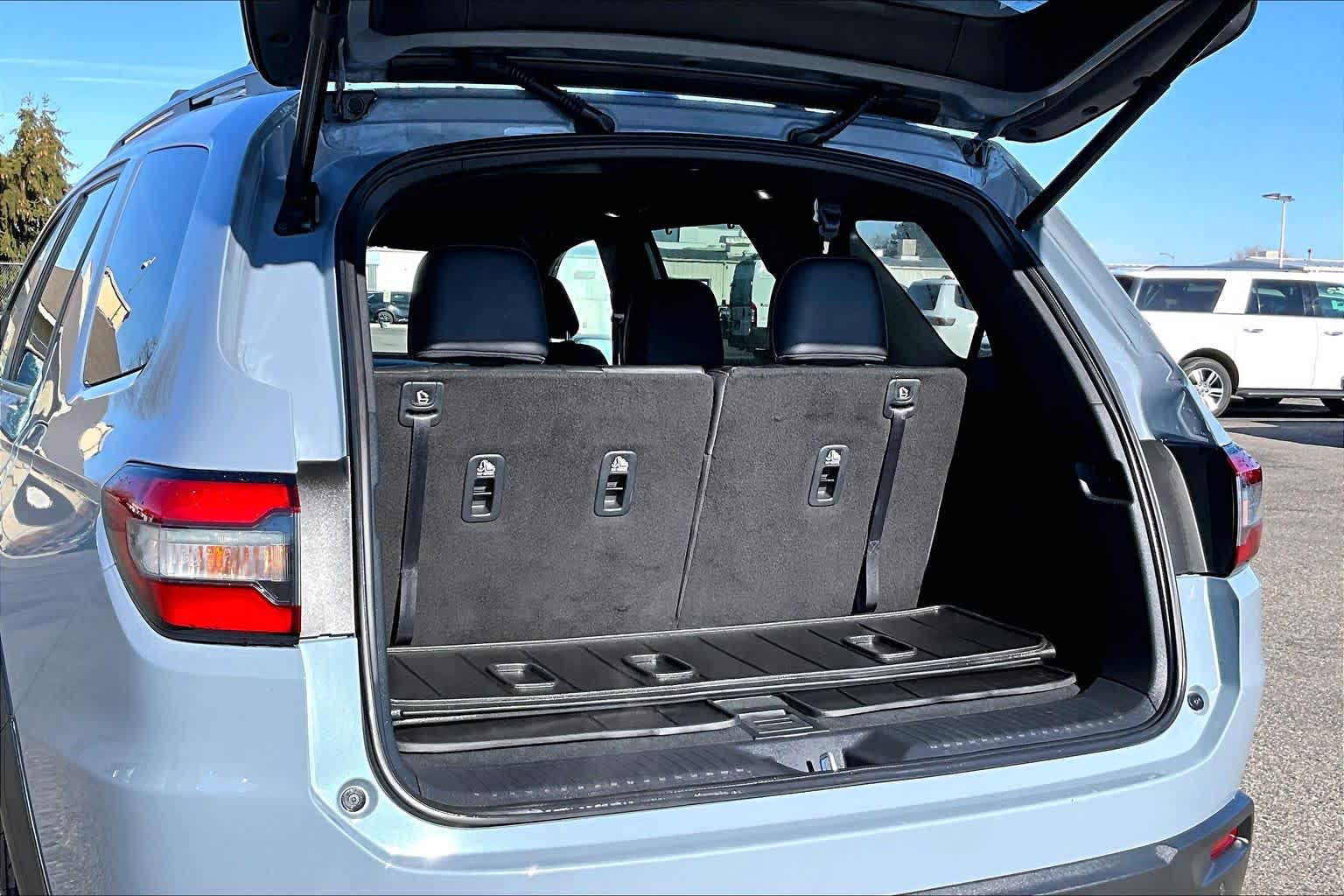 Thumbnail: 2023 Honda Pilot - 18