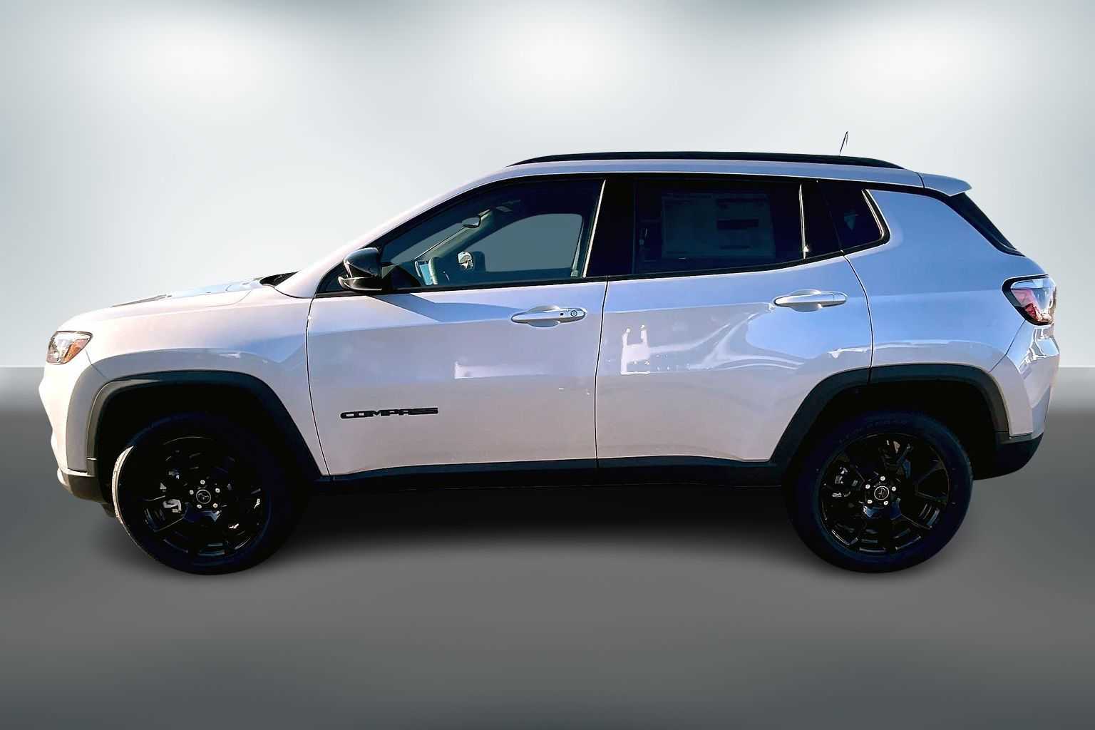 Thumbnail: 2026 Jeep Compass - 3