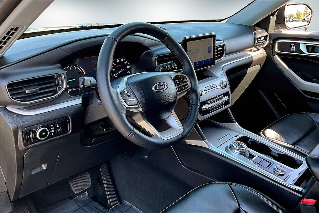 Used 2024 Ford Explorer XLT SUV