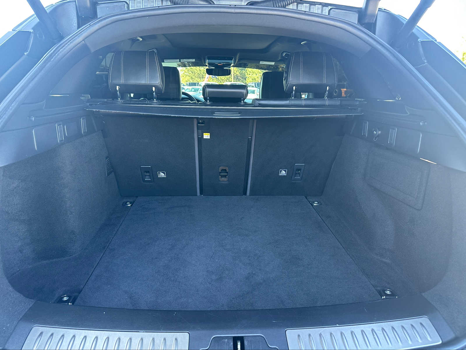 Thumbnail: 2018 Land Rover Range Rover Velar - 7