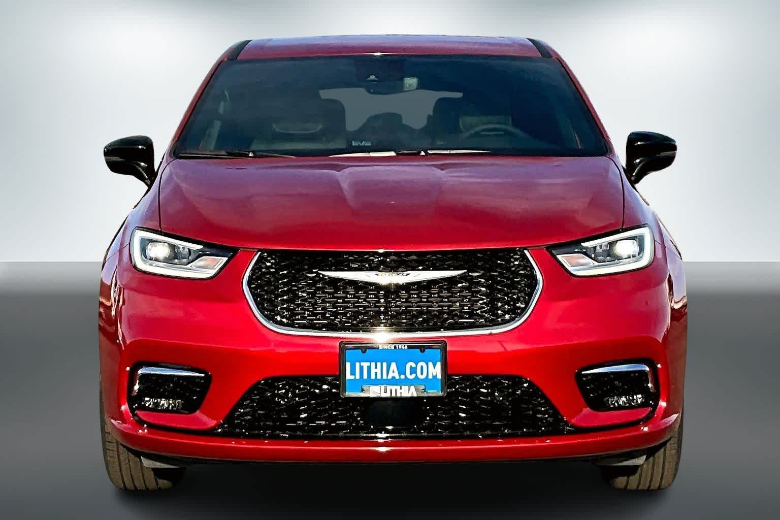 Thumbnail: 2026 Chrysler Pacifica - 6