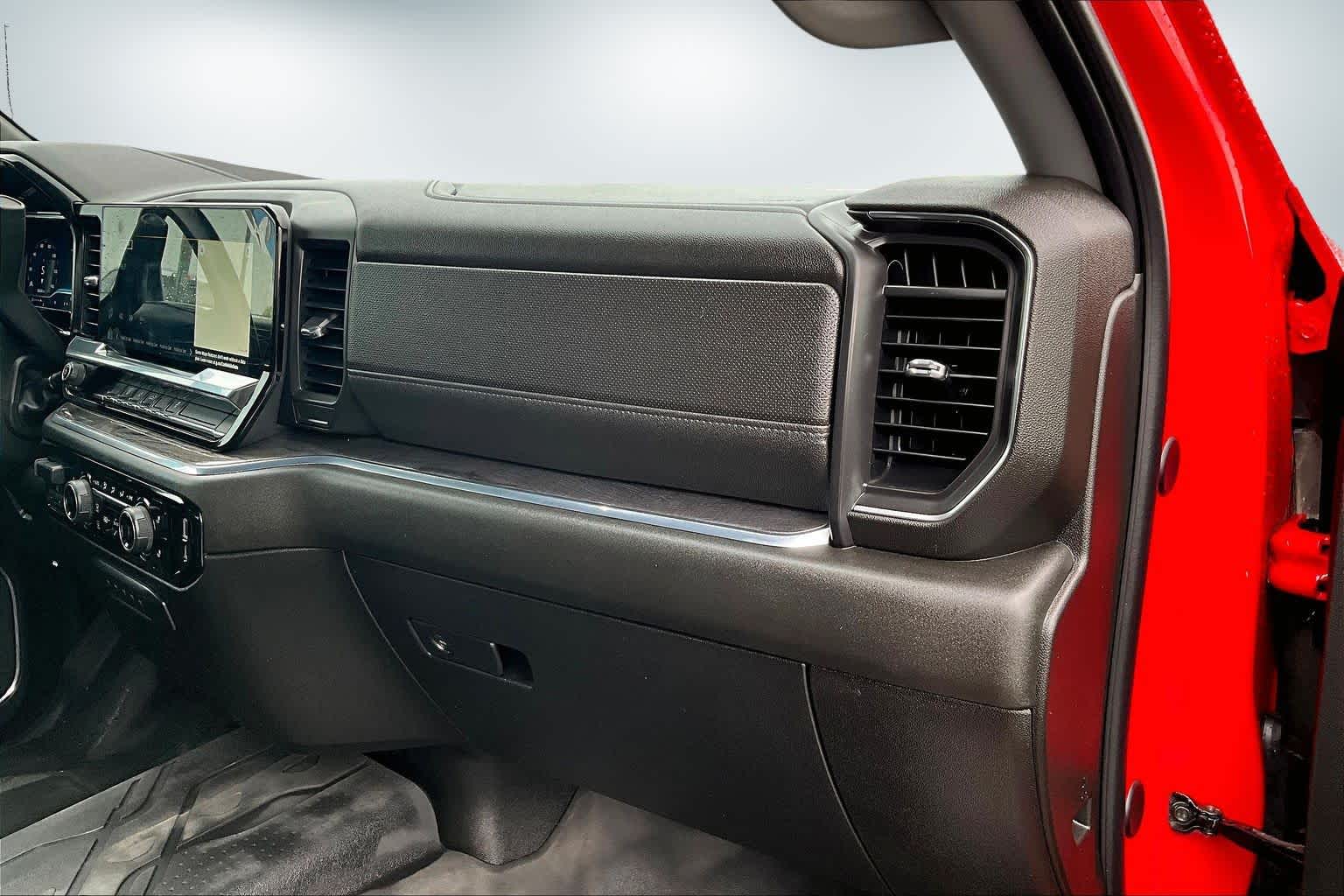 Thumbnail: 2024 Chevrolet Silverado 3500 - 23