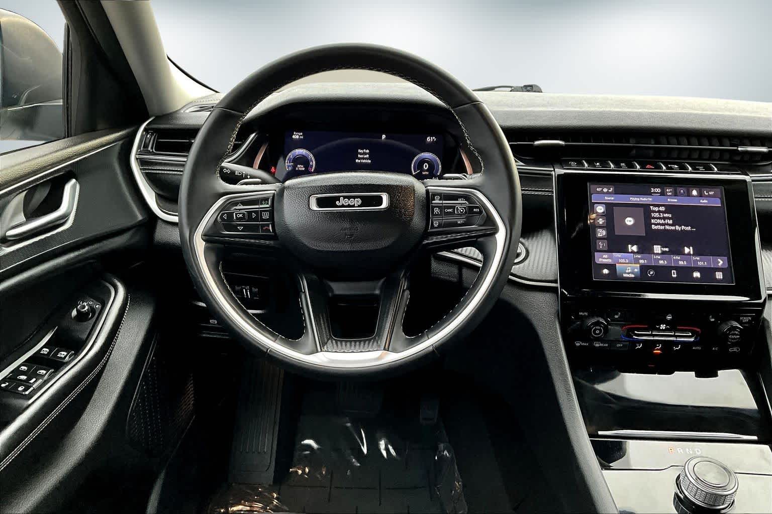 Thumbnail: 2023 Jeep Grand Cherokee - 14