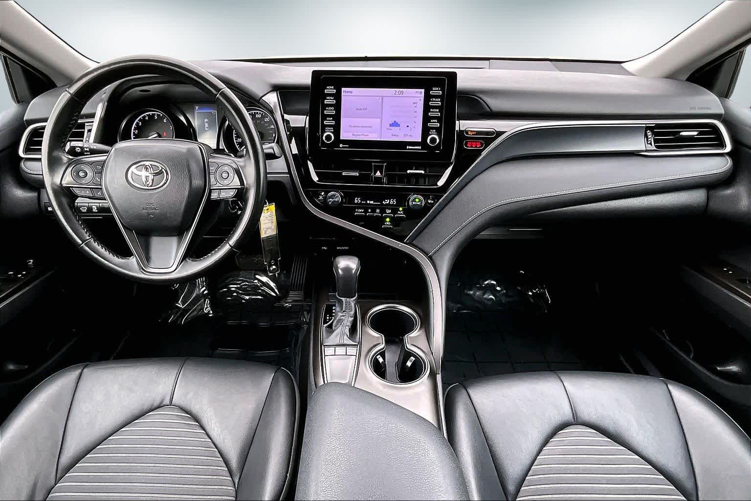 Thumbnail: 2023 Toyota Camry - 9