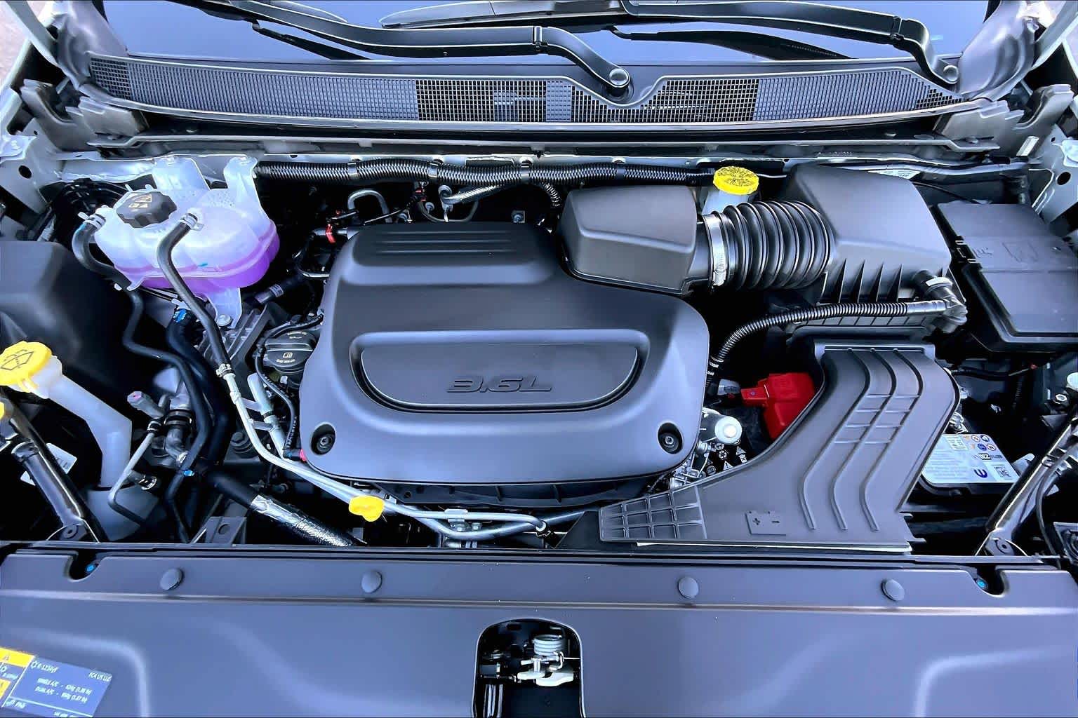 Thumbnail: 2026 Chrysler Pacifica - 9