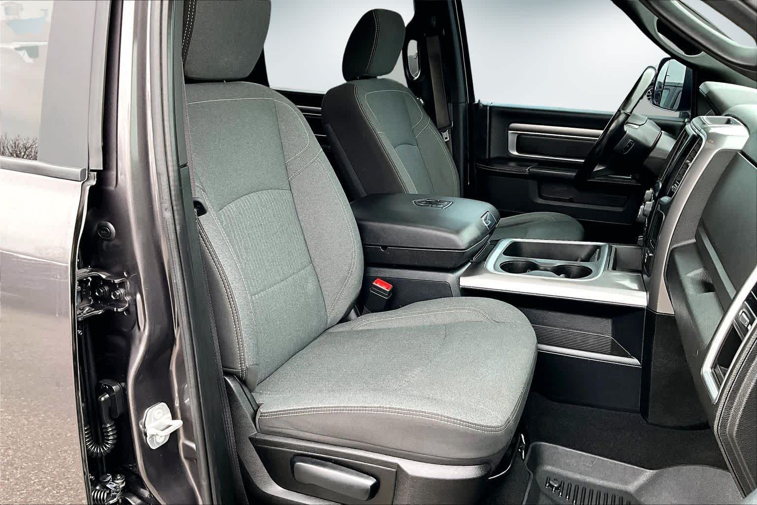 Thumbnail: 2021 RAM 1500 Classic - 13