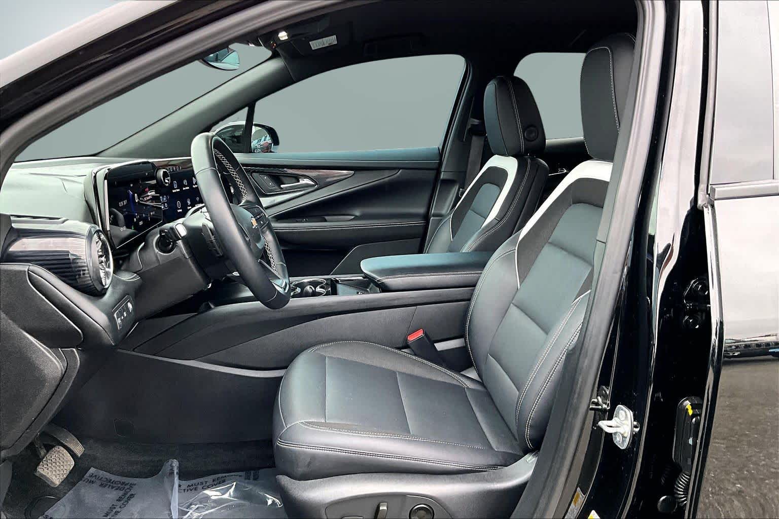 Thumbnail: 2024 Chevrolet Blazer EV - 11