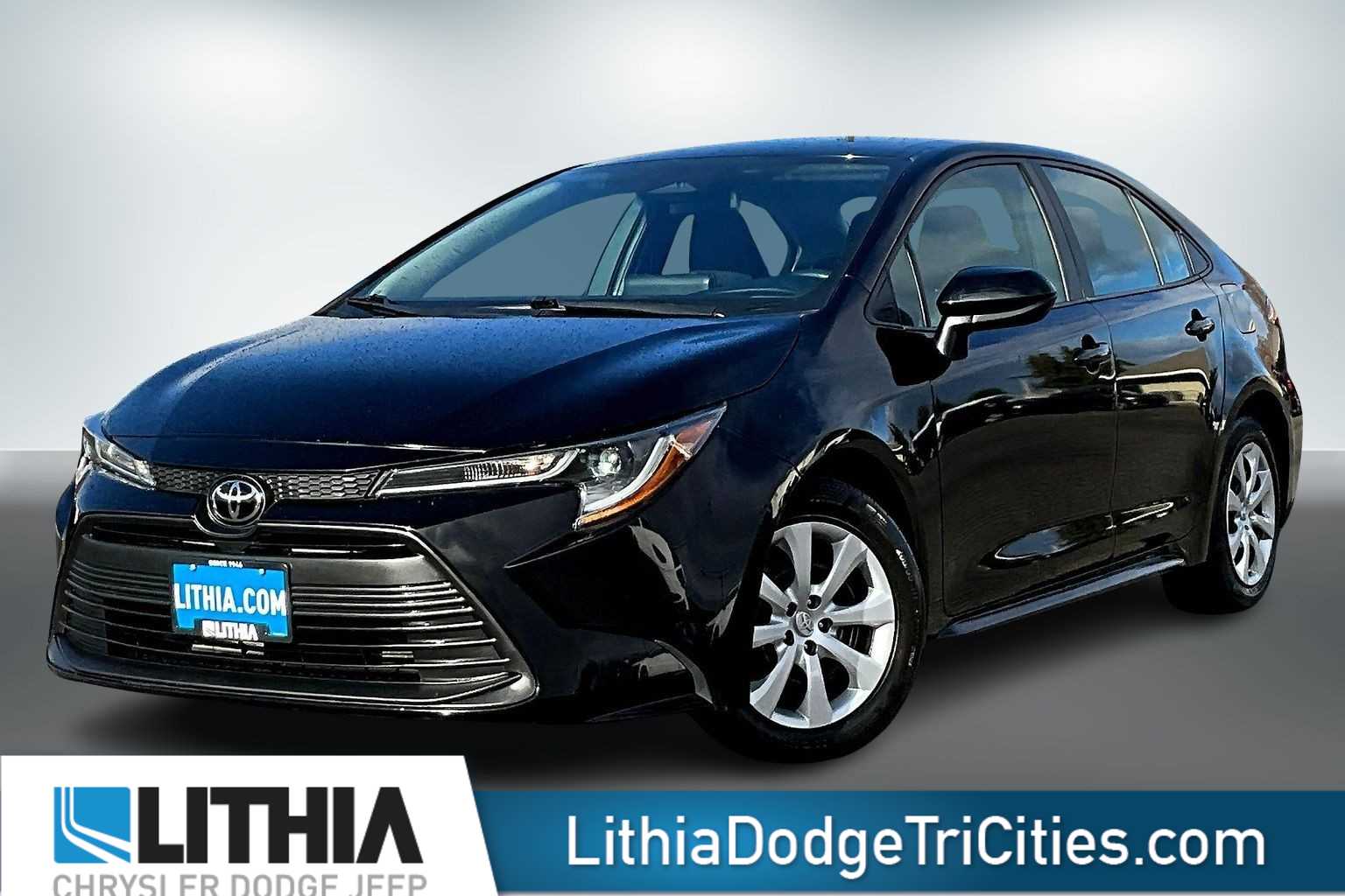 2024 Toyota Corolla LE's photo