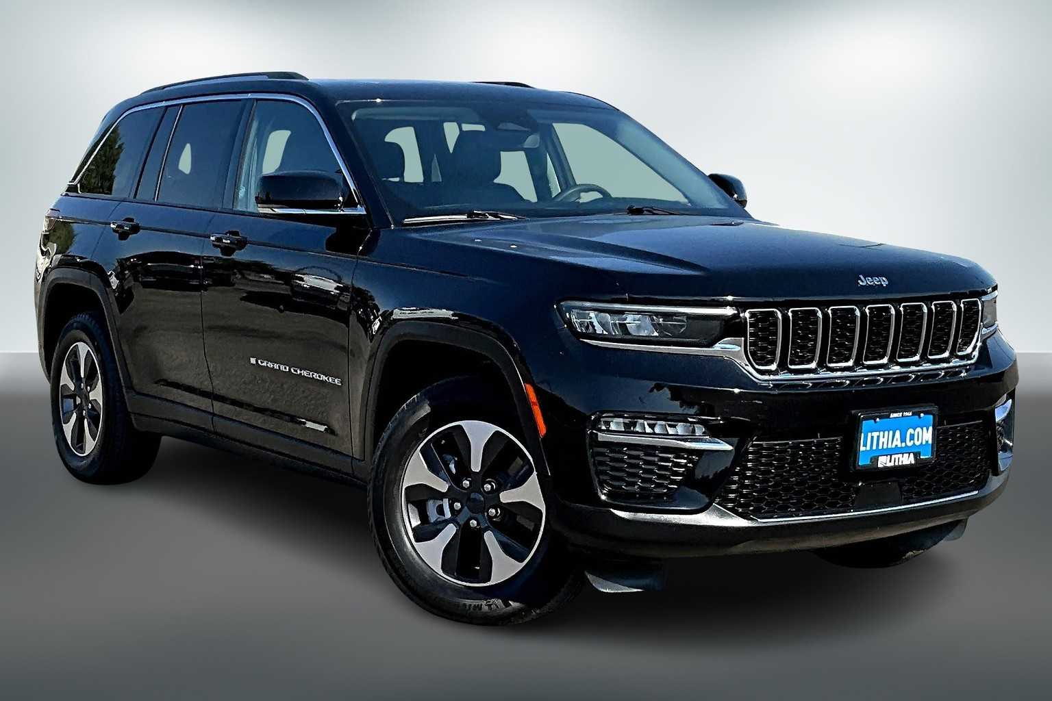 Thumbnail: 2023 Jeep Grand Cherokee - 21