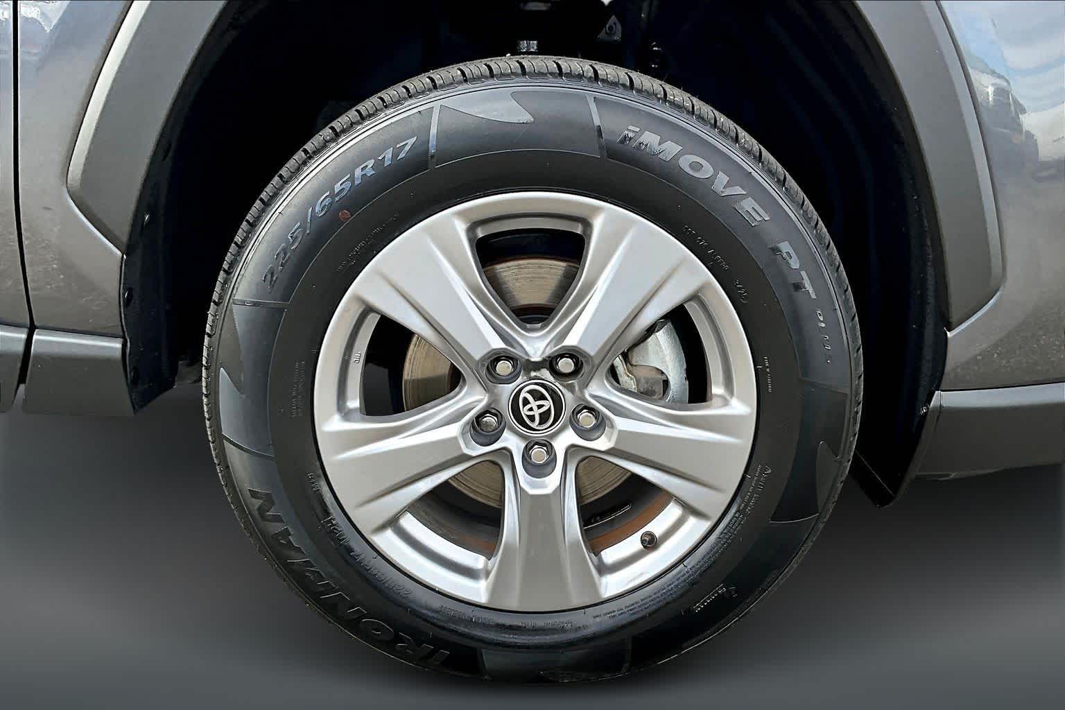 Thumbnail: 2024 Toyota RAV4 - 35