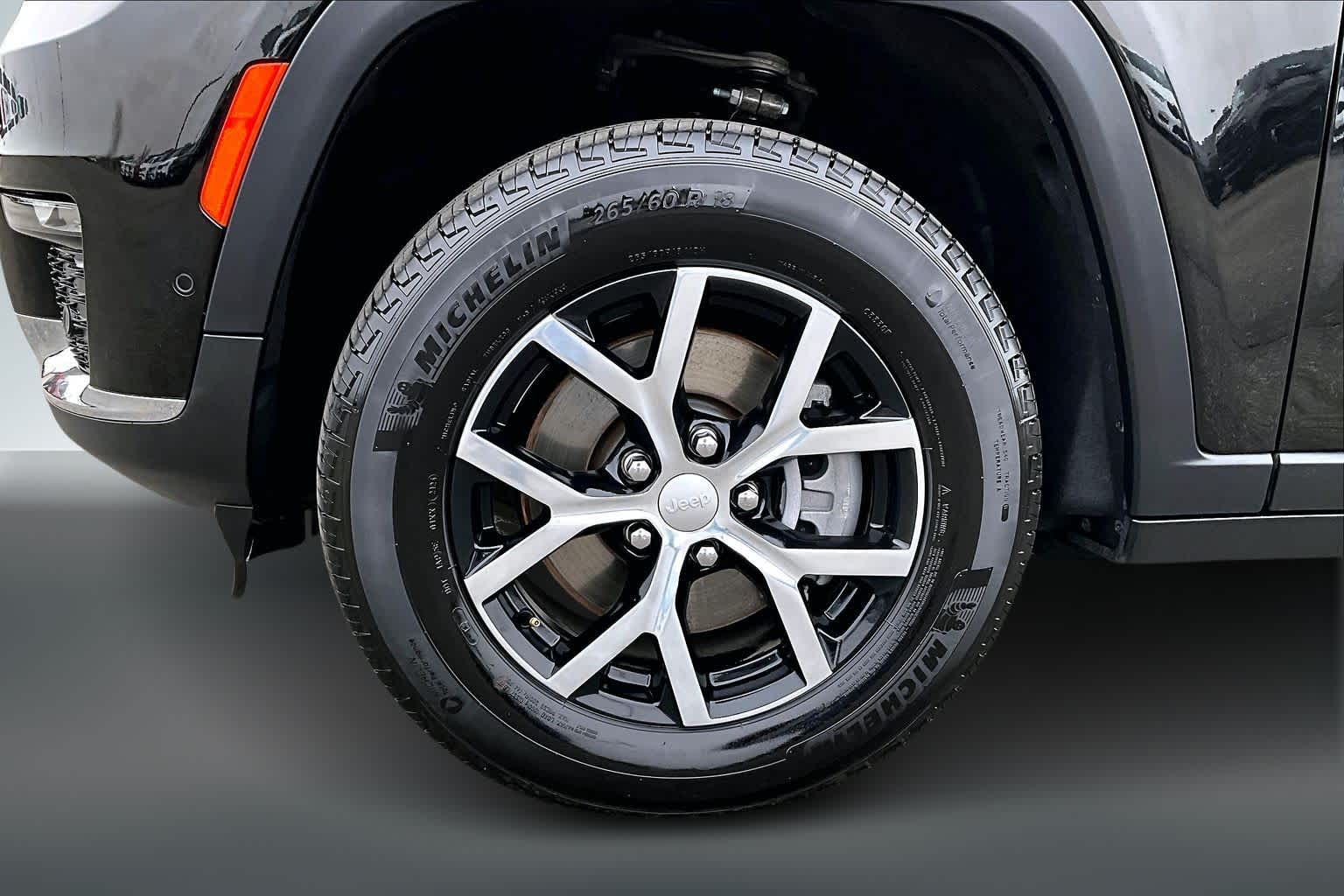 Thumbnail: 2024 Jeep Grand Cherokee L - 8