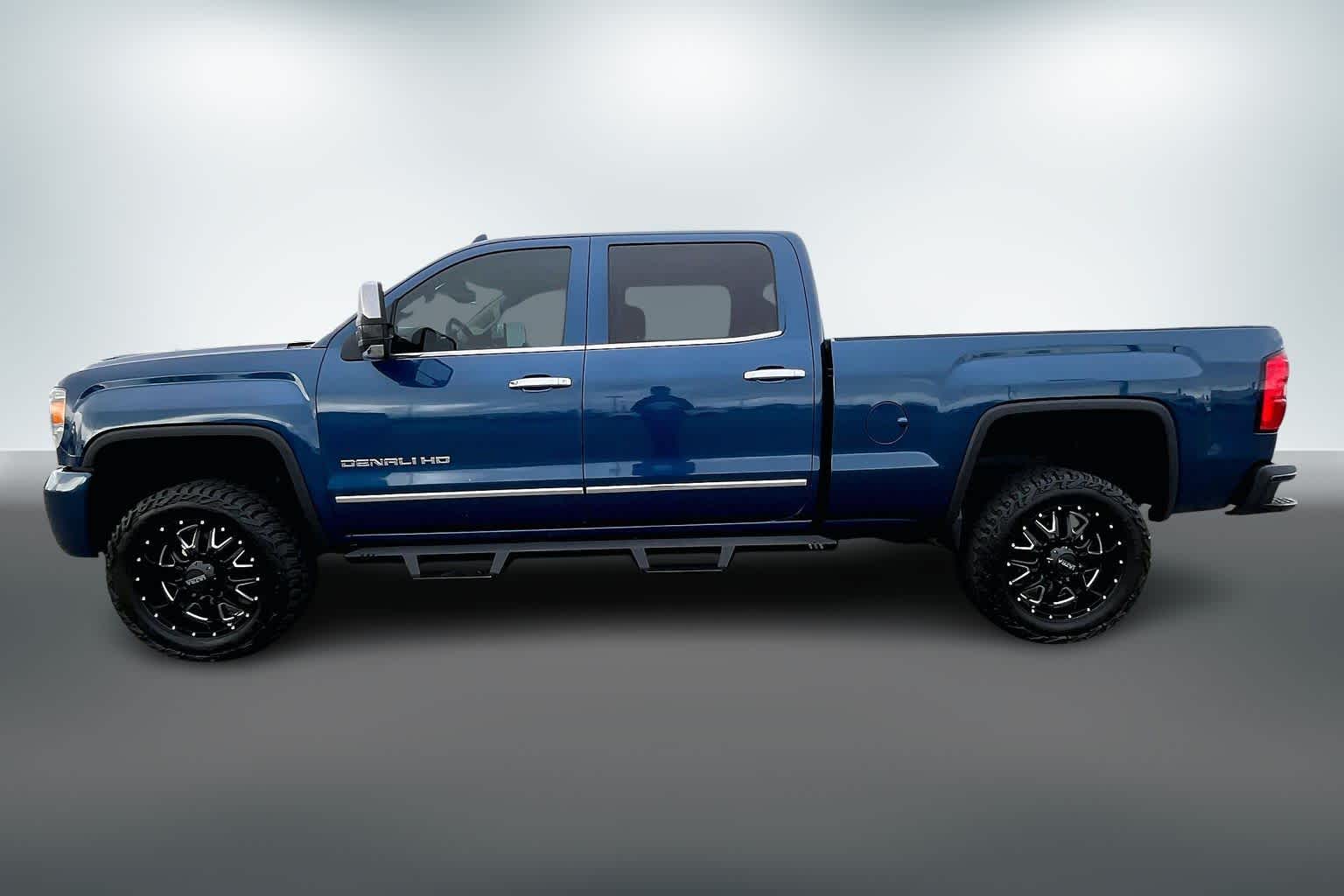 Thumbnail: 2015 GMC Sierra 2500 - 3