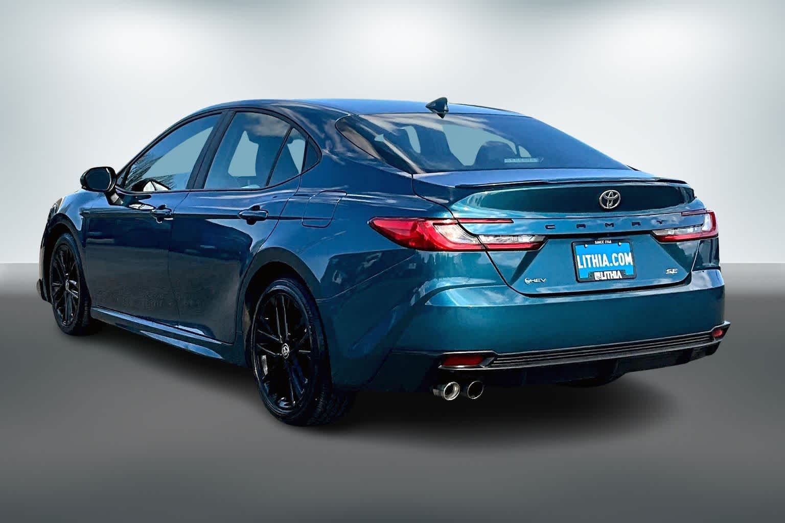 Thumbnail: 2025 Toyota Camry - 4