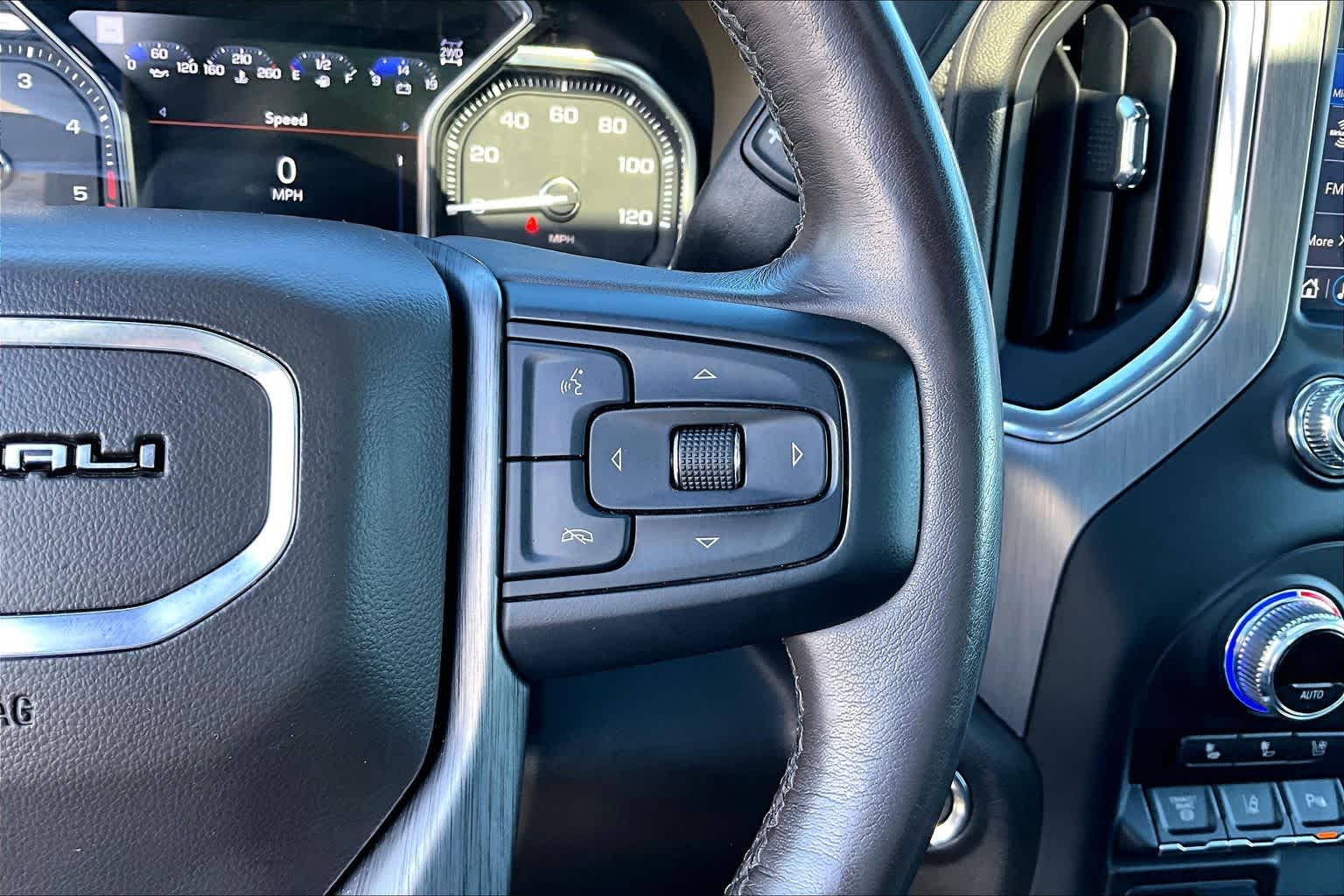 Thumbnail: 2020 GMC Sierra 3500 - 25