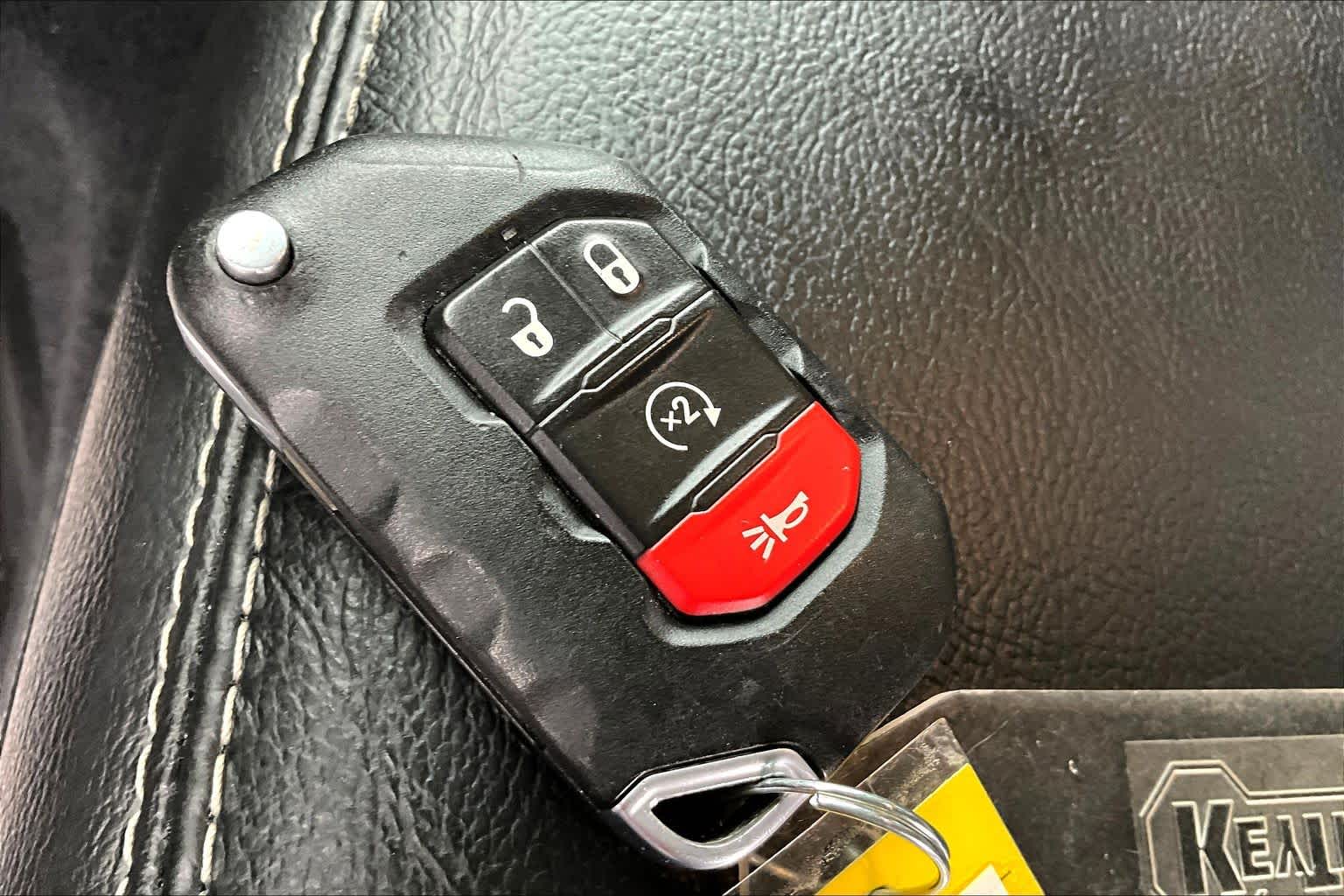 Thumbnail: 2019 Jeep Wrangler - 18