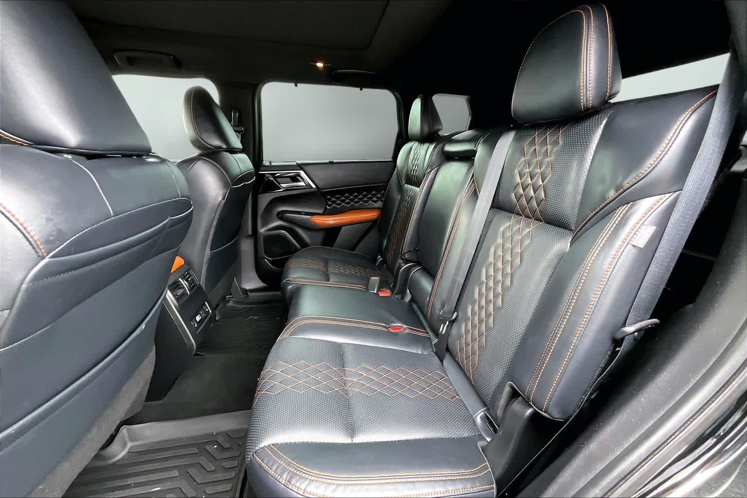 Thumbnail: 2022 Mitsubishi Outlander - 27