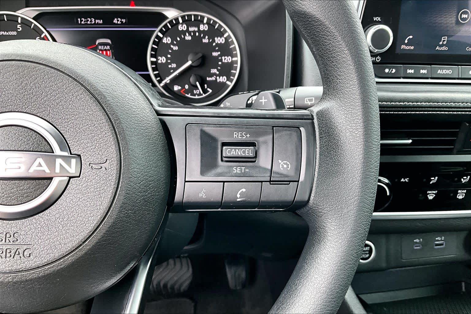 Thumbnail: 2023 Nissan Rogue - 25