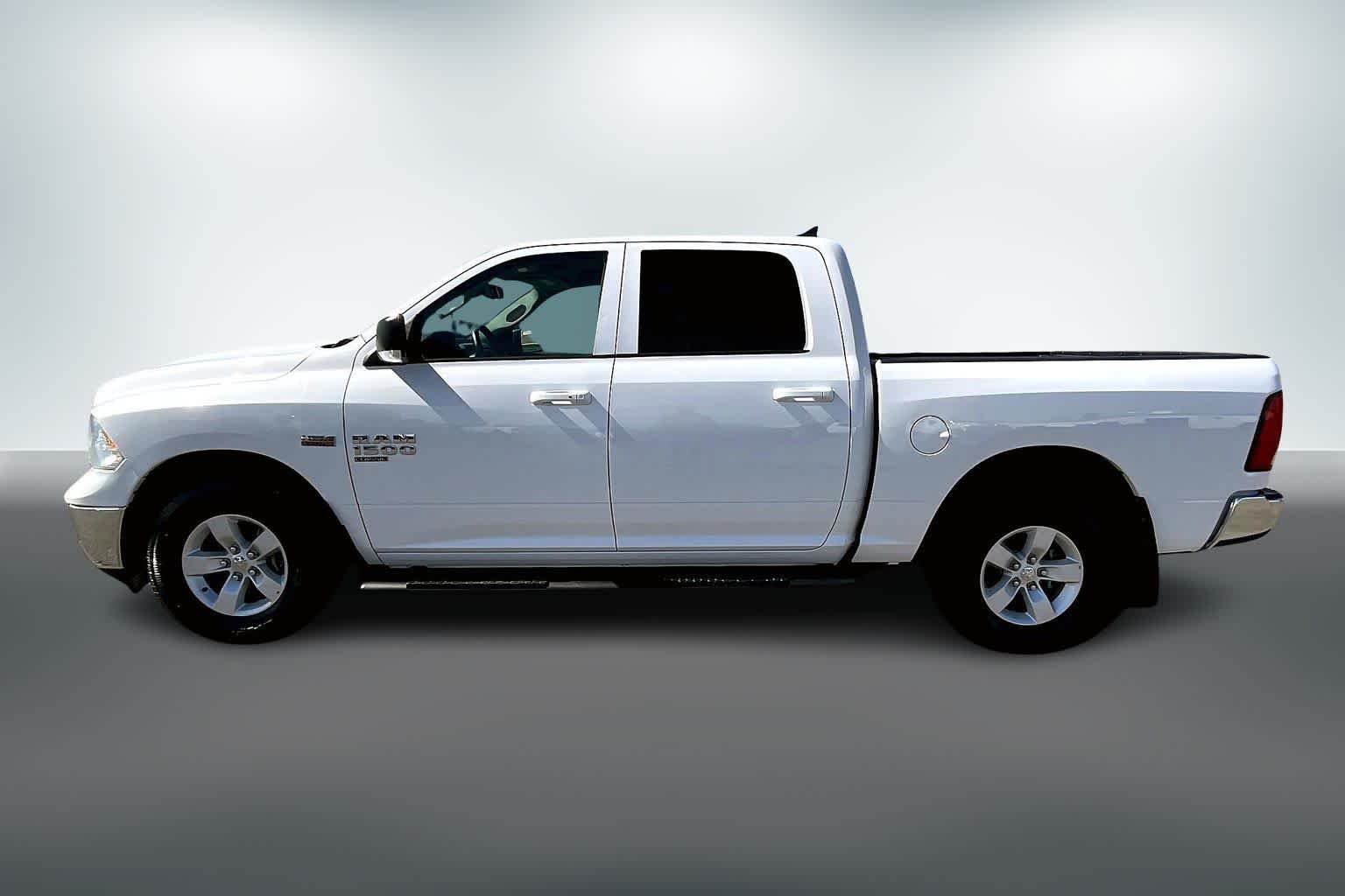 Thumbnail: 2022 RAM 1500 Classic - 3