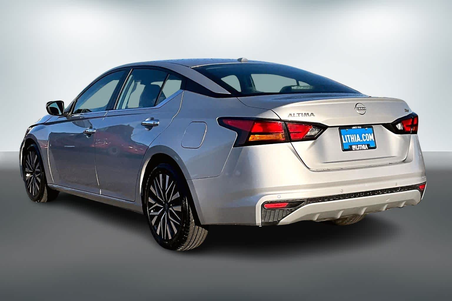 Thumbnail: 2024 Nissan Altima - 4