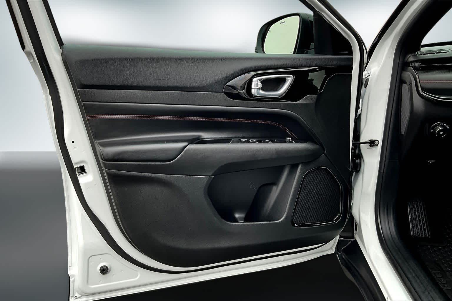 Thumbnail: 2024 Jeep Compass - 26