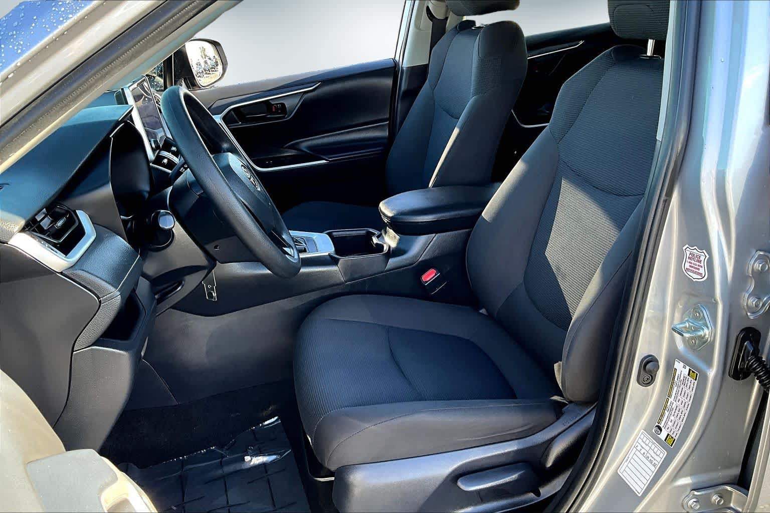 Thumbnail: 2024 Toyota RAV4 - 11