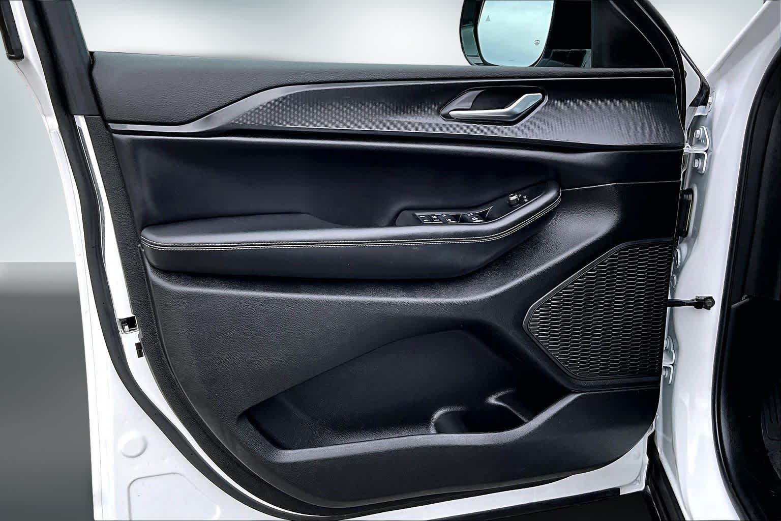 Thumbnail: 2024 Jeep Grand Cherokee - 27