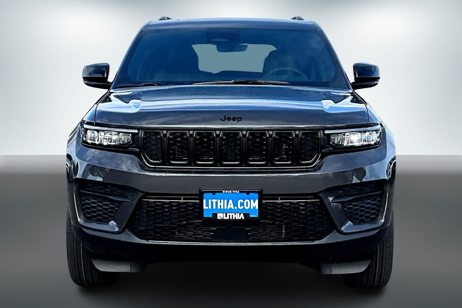 Thumbnail: 2025 Jeep Grand Cherokee - 6