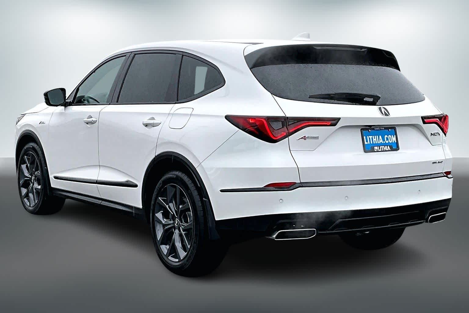Thumbnail: 2023 Acura MDX - 4