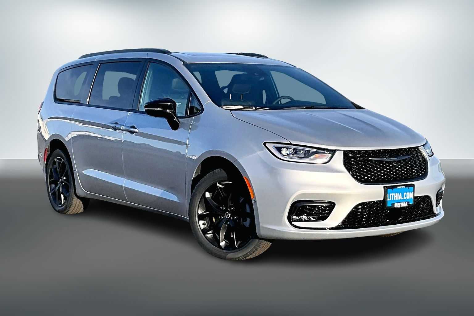 Thumbnail: 2026 Chrysler Pacifica - 22