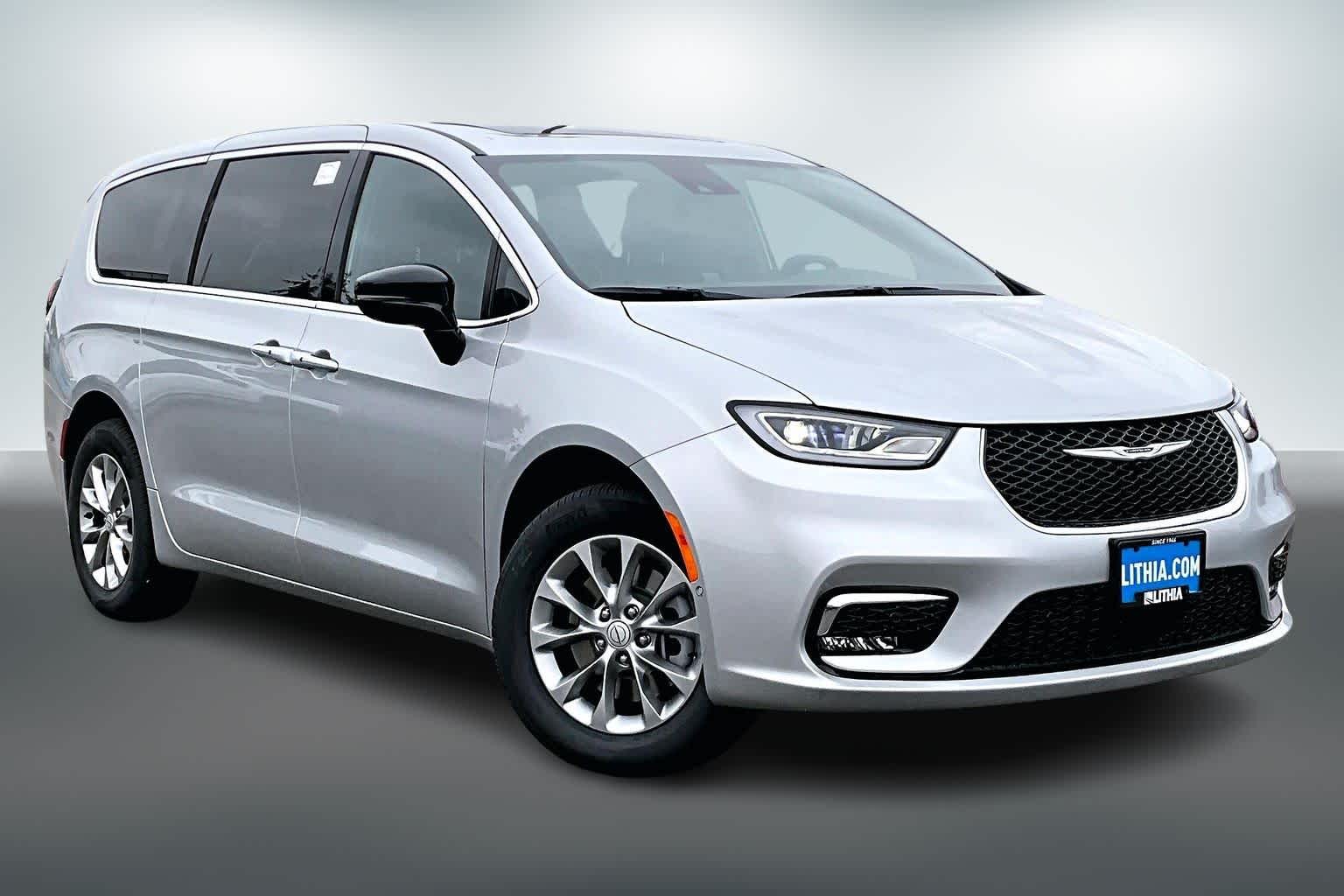 Thumbnail: 2026 Chrysler Pacifica - 22