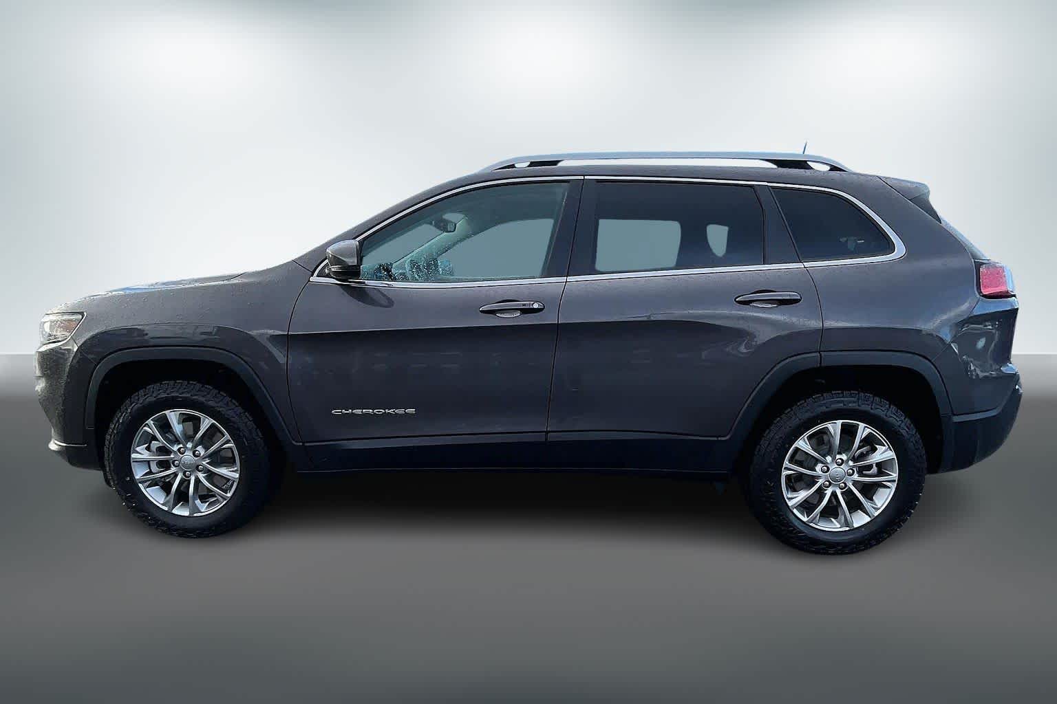 Thumbnail: 2021 Jeep Cherokee - 3