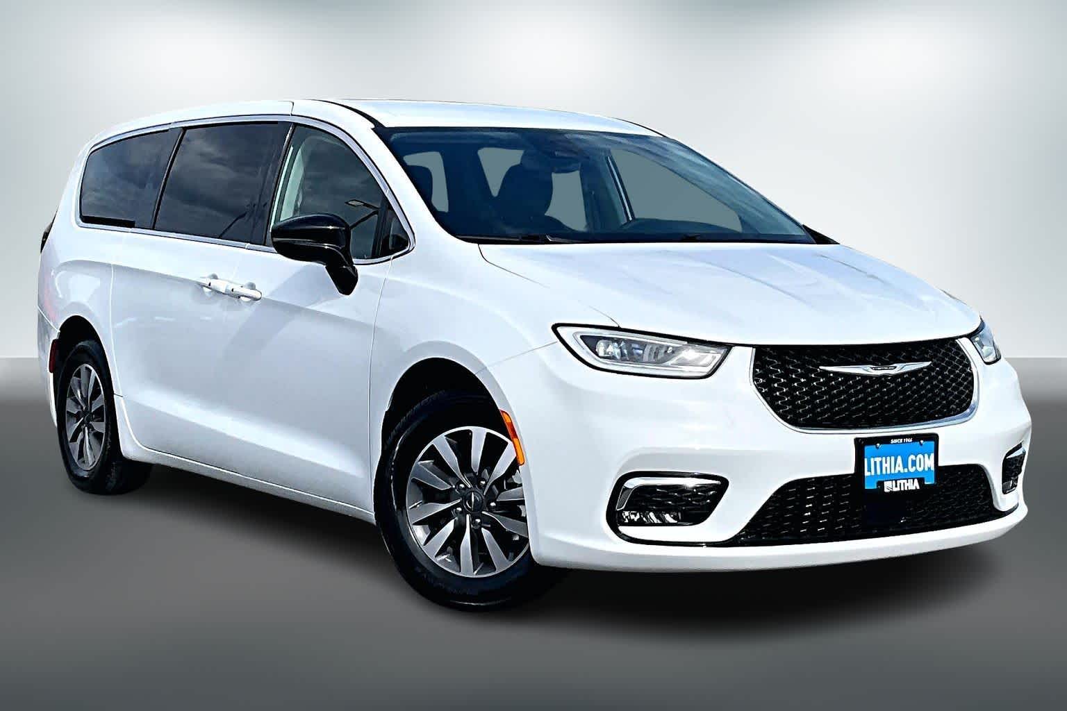 Thumbnail: 2024 Chrysler Pacifica - 21