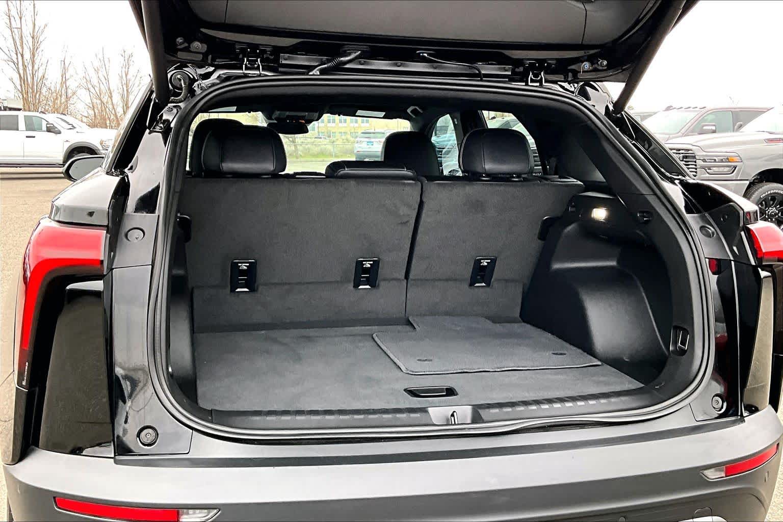 Thumbnail: 2024 Chevrolet Blazer EV - 18