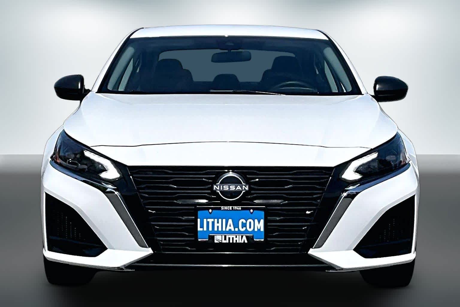 Thumbnail: 2025 Nissan Altima - 6